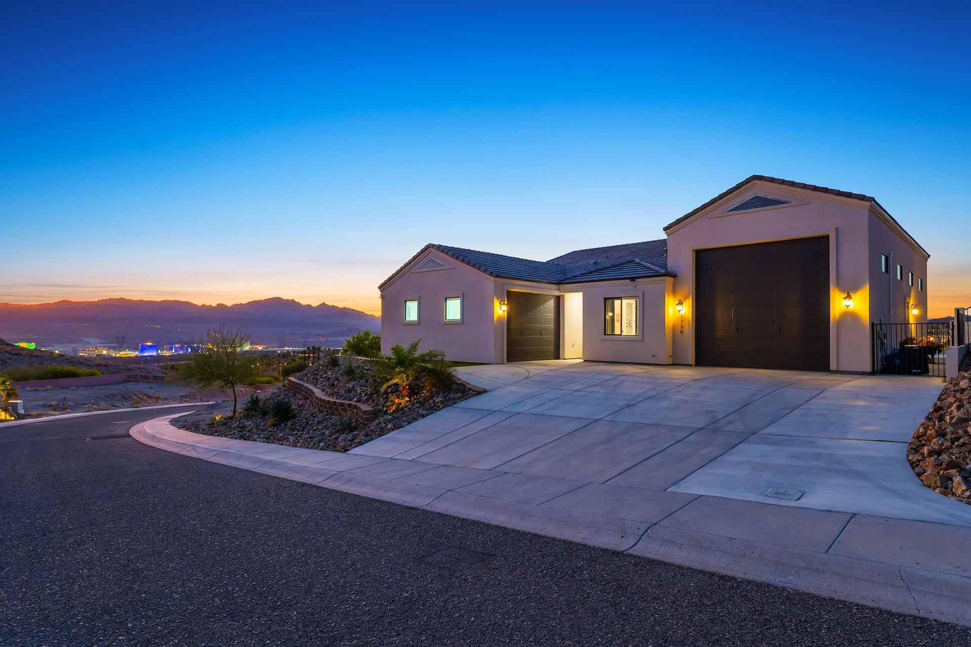 SunnyDayz exterior at twilight
